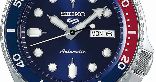 Montre SRPD53K vue sur le cadran pepsi bleu et rouge